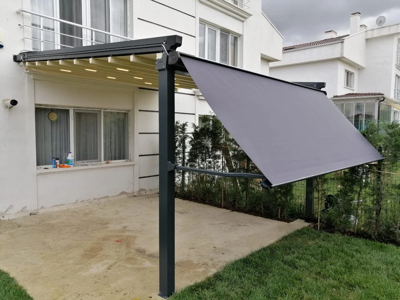 Işıklı Otomatik Tente